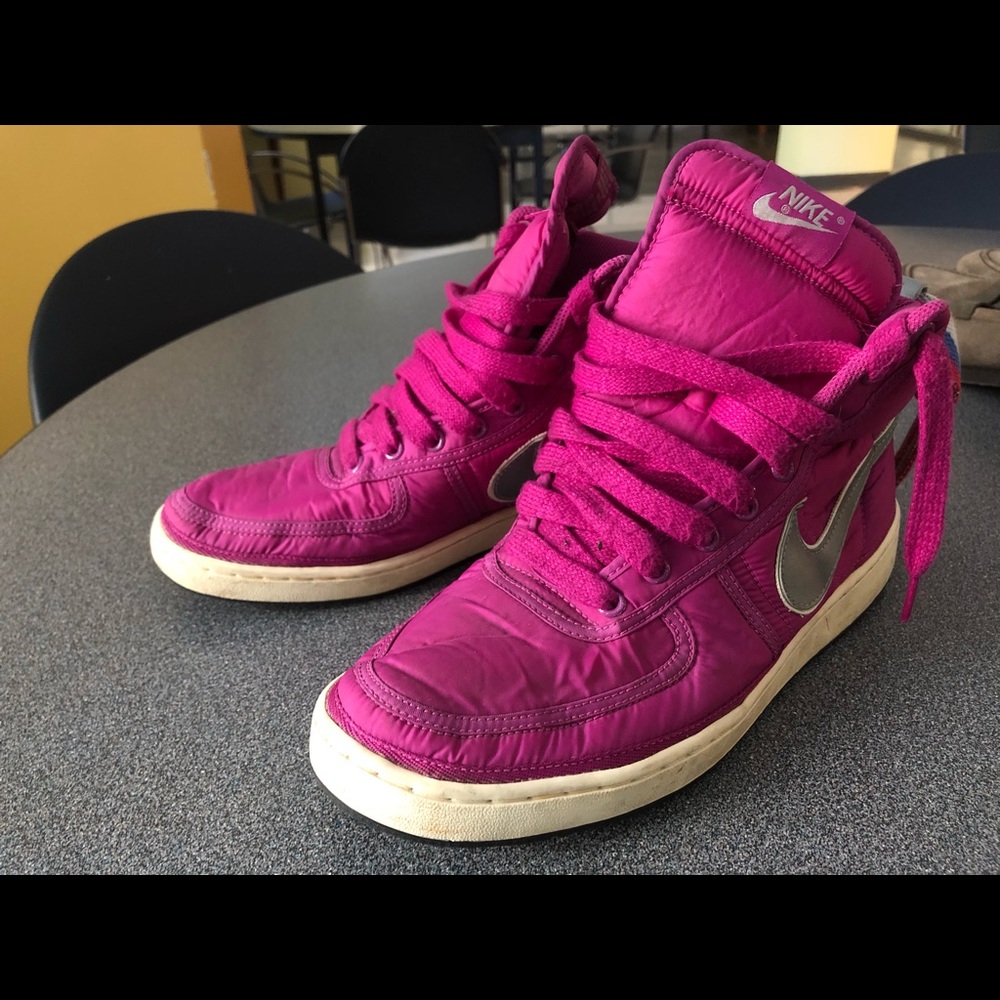 Nike dunk vandal high top sneaker us10 fuschia